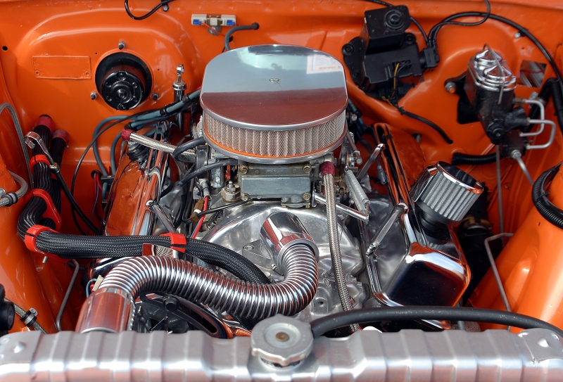 garagiste-ILONSE-min_car-engine-1738309